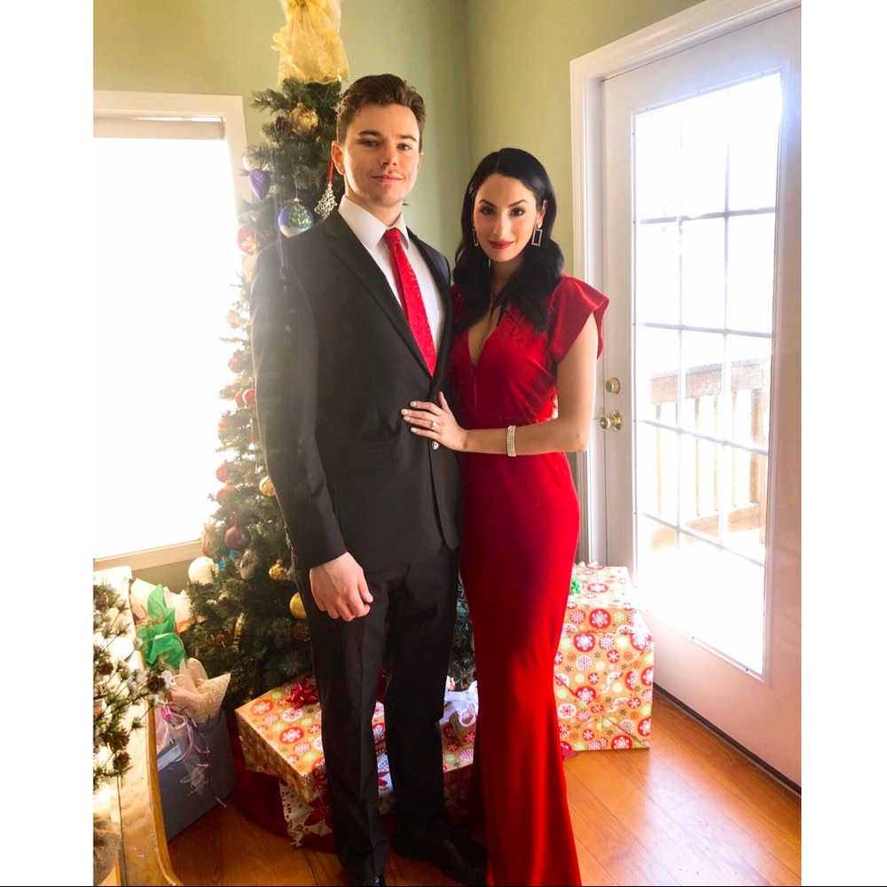 Norma Kamali V Neck Rectangle Gown - Picture 2 of 5